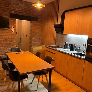 apartmentsun-loft-old-town.hotelswroclaw.com/