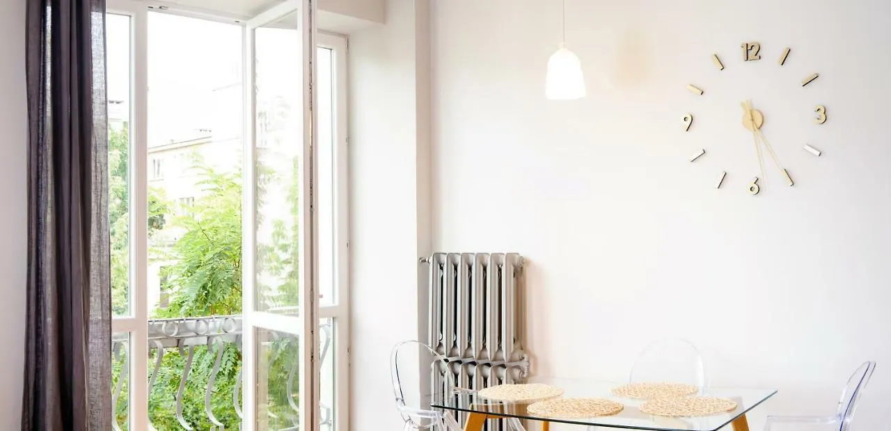 Zoli Apartment Варшава